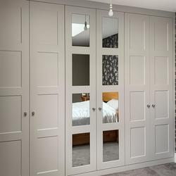 <p>Affordable fitted wardrobes</p>
