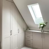 <p>4 panel shaker fitted bedroom</p>
